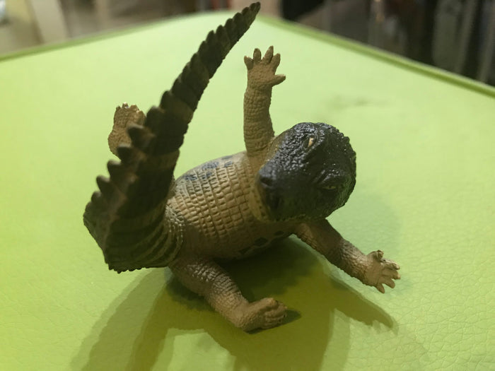 Animal Life Asakuma Toshio roll one's eyes Animal Crocodile PVC Mini Figurine Figure Model