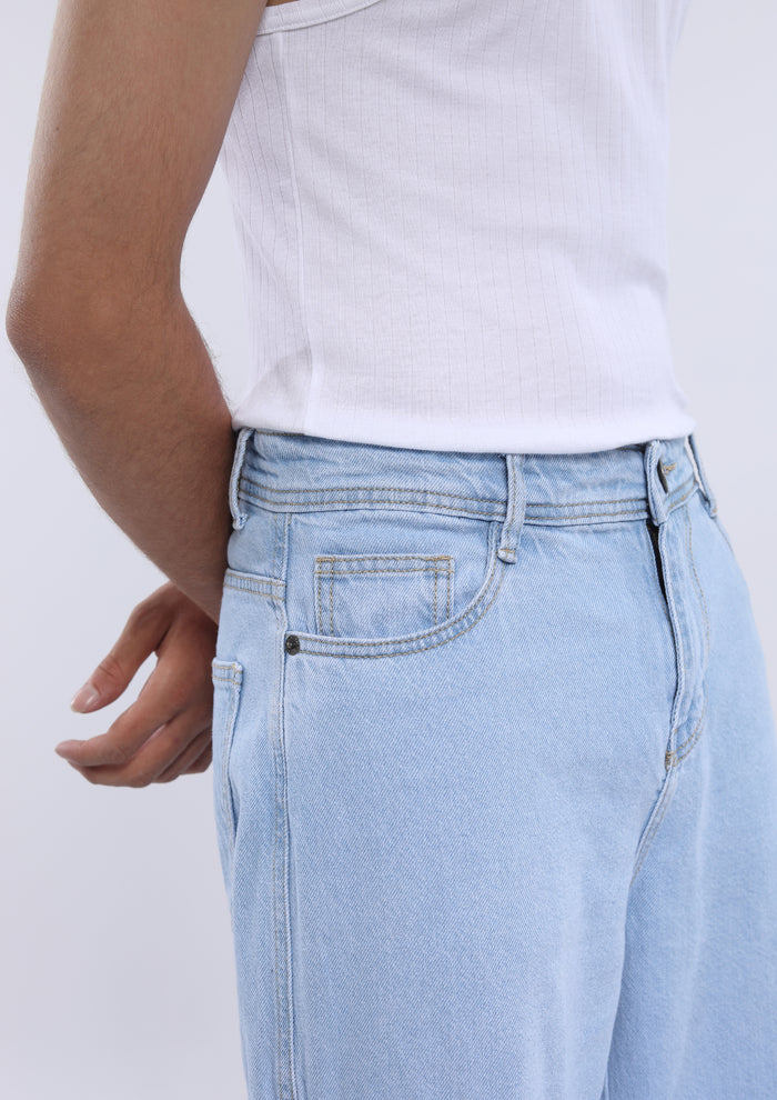 blue cargo denim jeans in loose fit with 8 pockets
loose fit jean for men
cargo pants for men