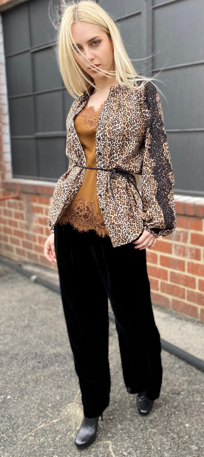 Ava Leopard Henley Top Fall Camel