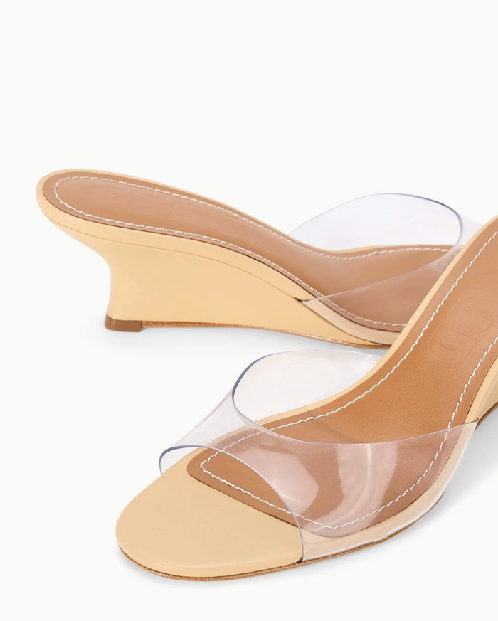 Brigitte Wedge