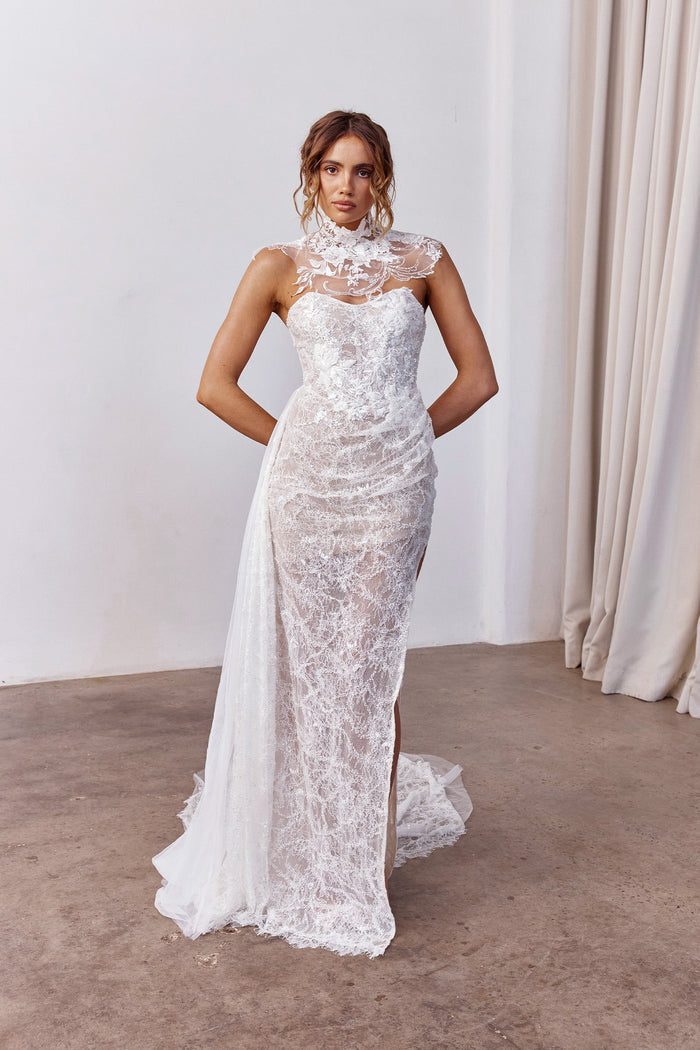 Lace Bridal Neckpiece paired with strapless wedding dress
