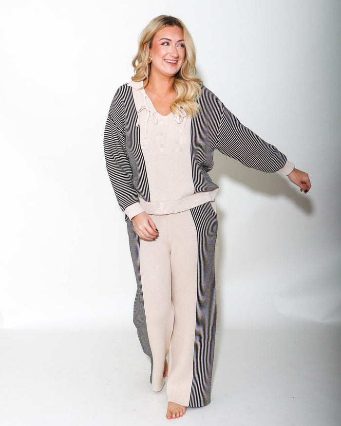 Chic Cream and Black Knit Seto