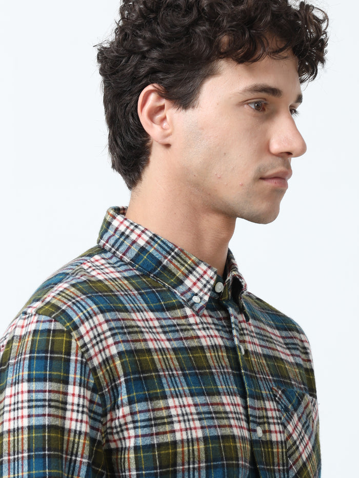 fullsleev checkered shirt in regular fit made from soft brushed fabric
fullsleeve shirts for men
regular fit shirt for men