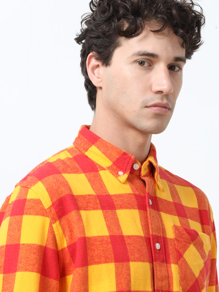 fullsleev checkered shirt in regular fit made from soft brushed fabric
fullsleeve shirts for men
regular fit shirt for men