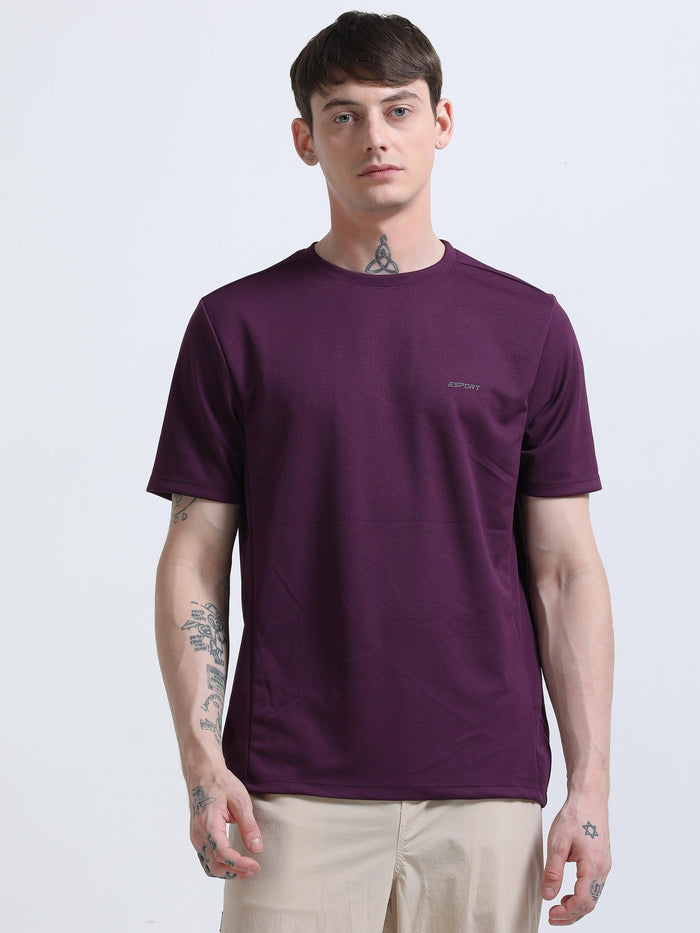 comfortable and light weight sports
 t-shirt made from polyster
sports t-shirt for men
light weight t-shirts for men