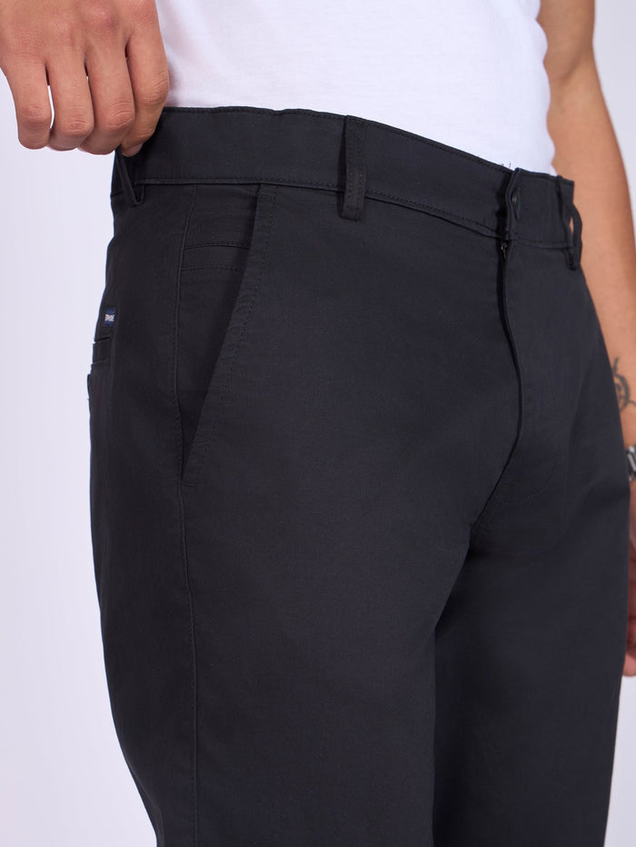 Men's Skinny Fit Cotton Pant in Black