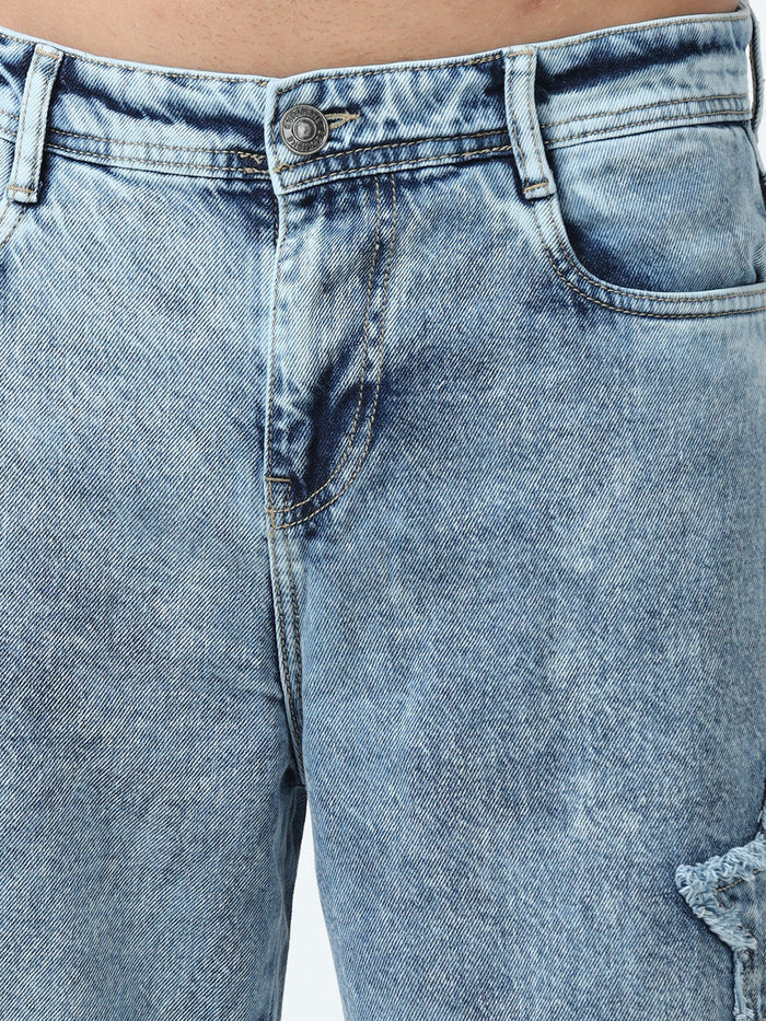 Loose fit washed  jeans with star patch offering a unique look
Loose fit jeans for men
stylish jean for men