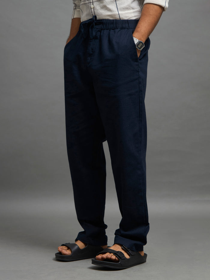 men's navy blue loose fit linen  joggers with an elastic waistband
joggers for men
loose fit joggers for men