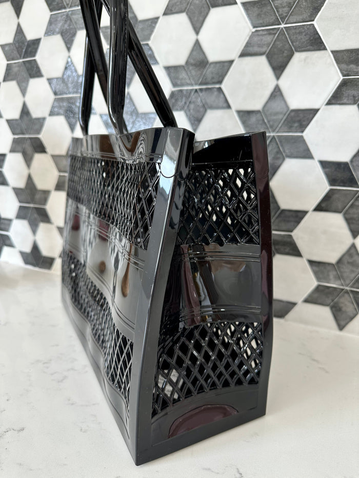 Smooth Handle Open Vented Handbag/Black