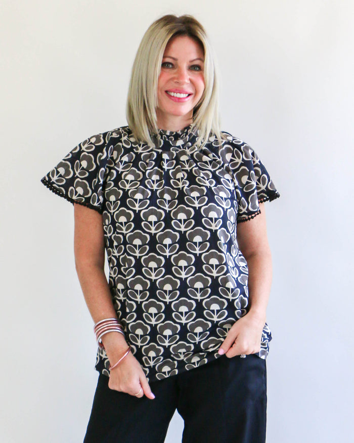 Ivy Jane | Block and Flutter Top in Black