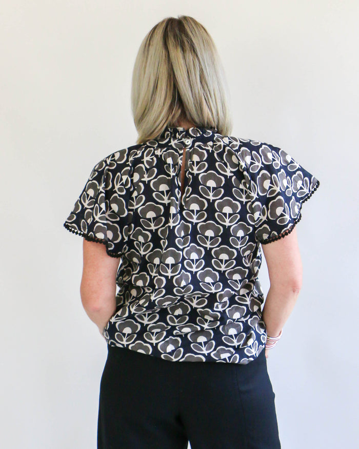 Ivy Jane | Block and Flutter Top in Black