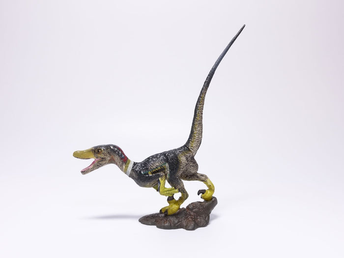 Japan UHA Kazunari Araki Velociraptor Dinosaur PVC mini figure figurine Model with base RARE