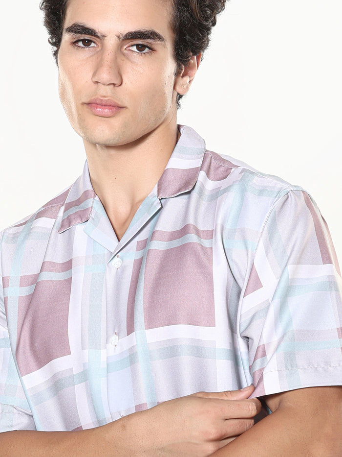 oversized checkered shirt made from lyrac fabric.
lyrac fabric shirts
oversized shirts for men