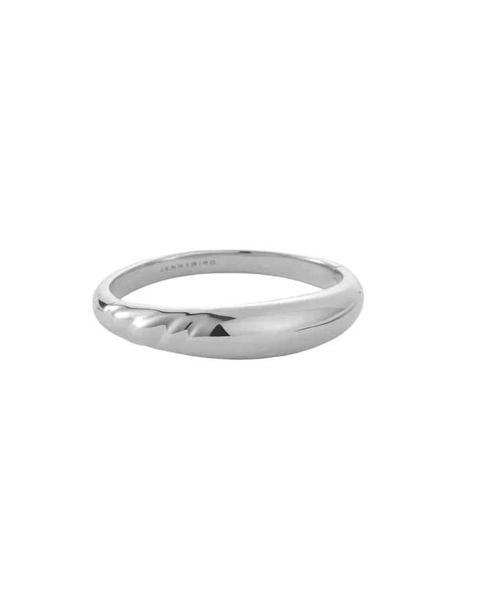 Nelle Bangle