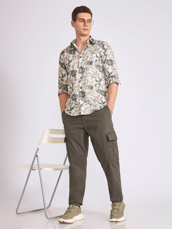Men's jogger pant in olive green with elasticated drawstring