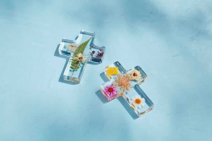 Resin Dried Flower Cross