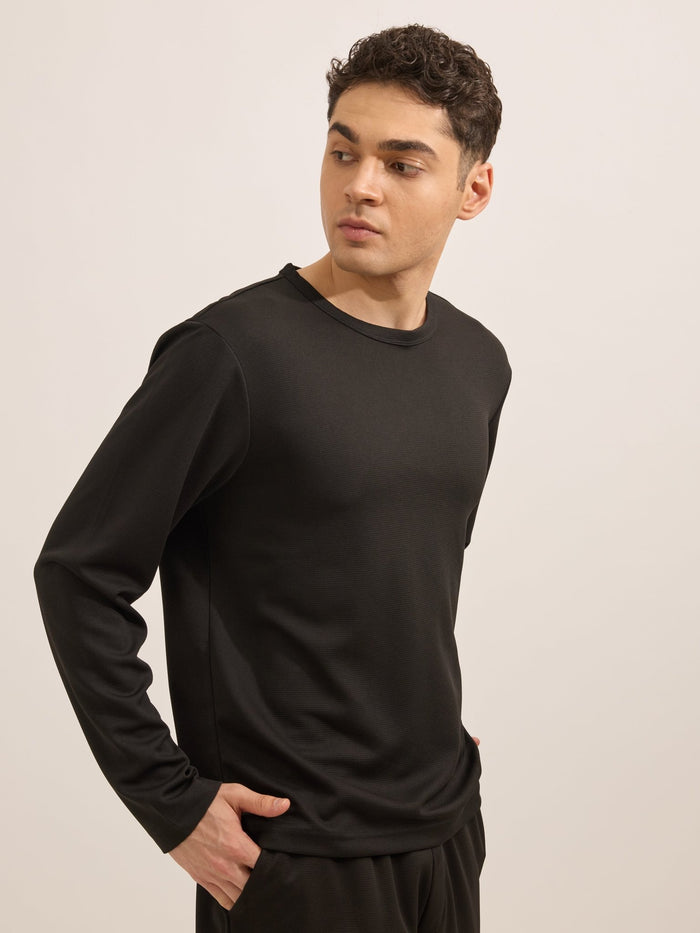 men's relaxed tshirt in black