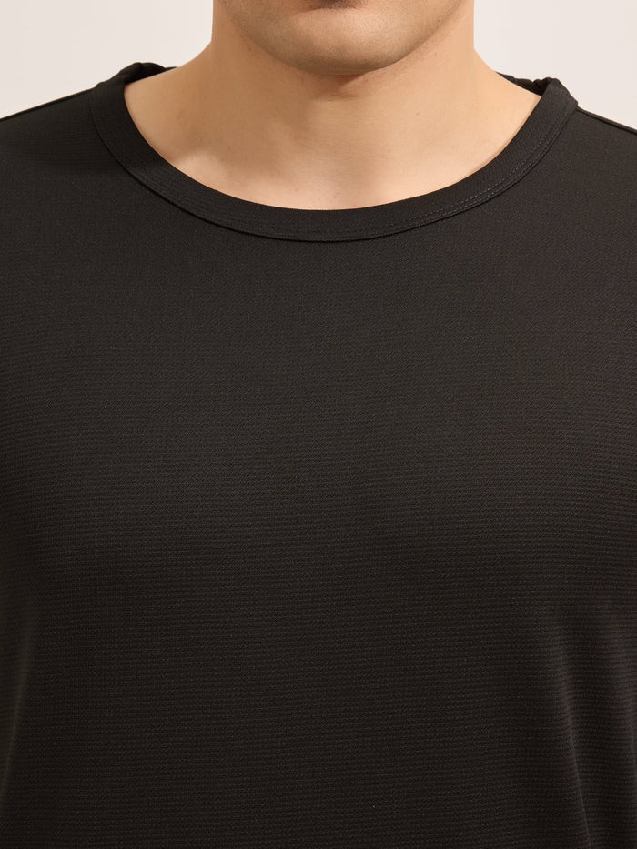 men's relaxed tshirt in black