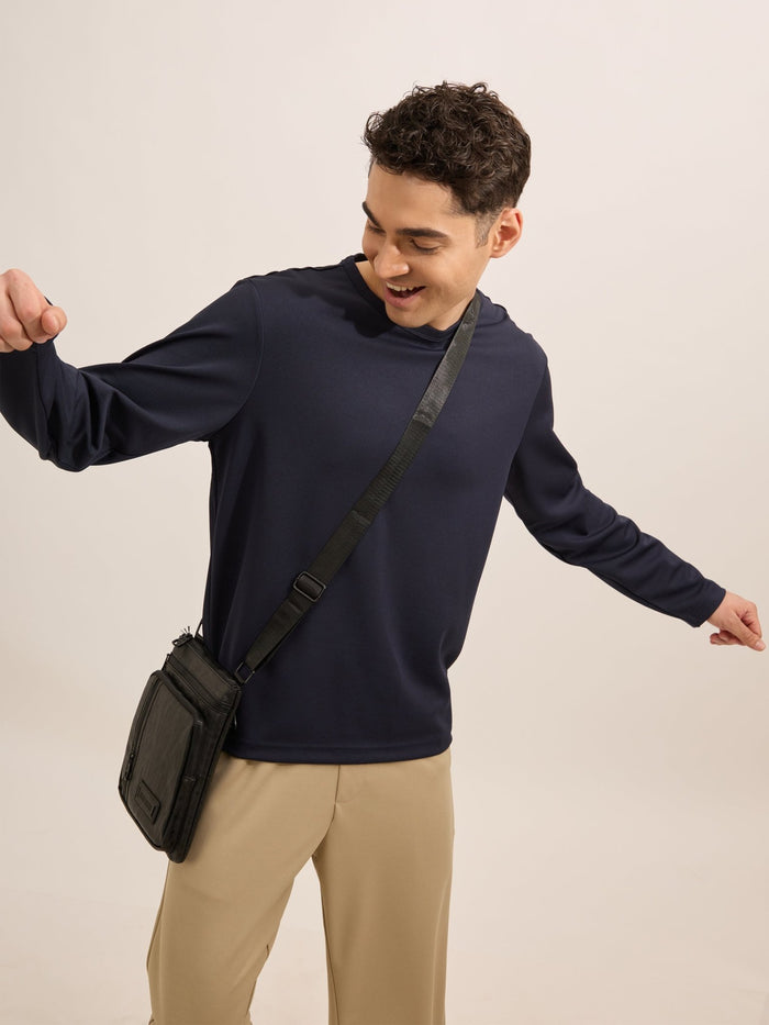 men's relaxed tshirt in navy blue