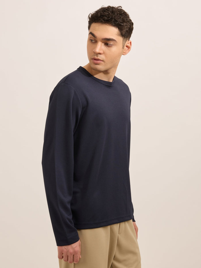 men's relaxed tshirt in navy blue