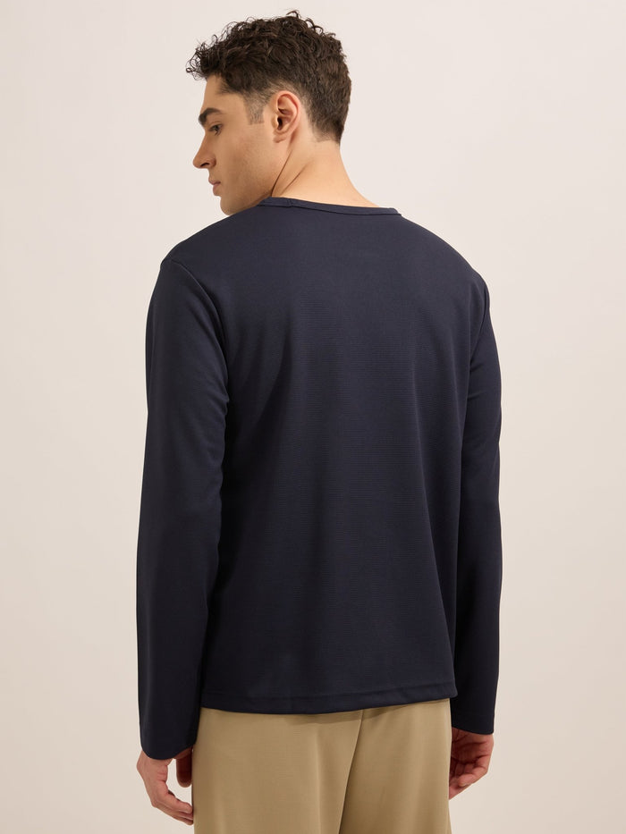 men's relaxed tshirt in navy blue