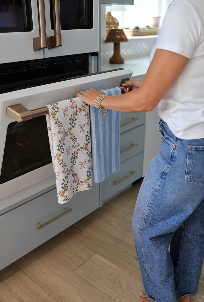 Spring Wreath: Double-Sided Hand Towel