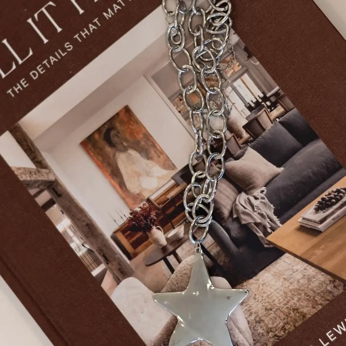 Star Of The Show Necklace