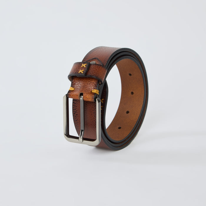 textured tan brown belt made from geniune leather
leather belt for men
textured belt for men