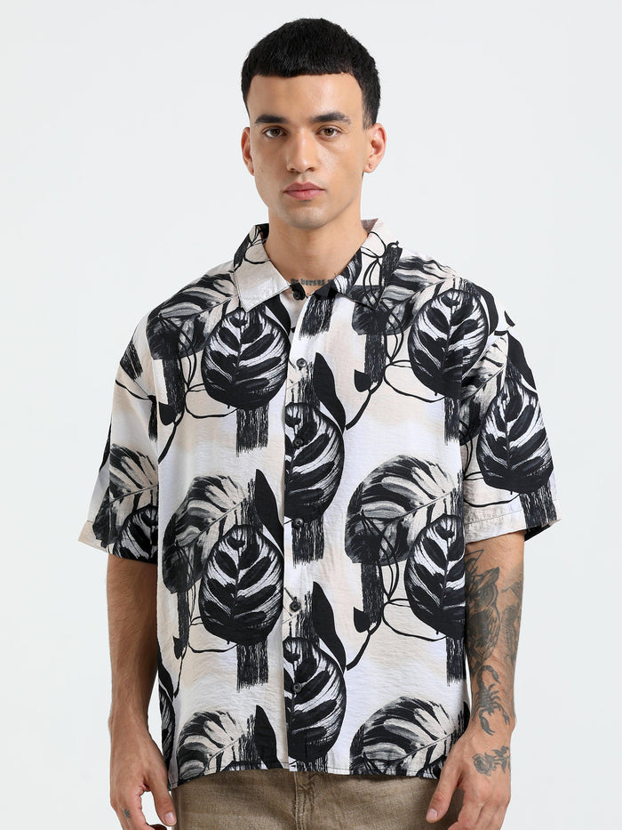 cropped baggy fit shirt with casual print
cropped shirts for men
baggy shirts for men