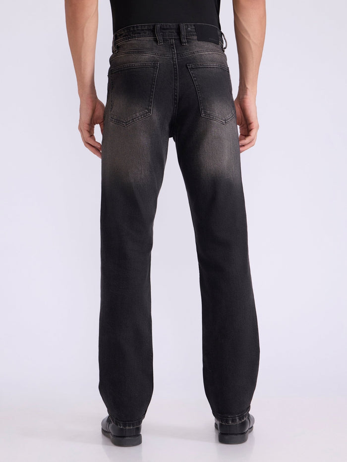Yulia - Straight Fit Jeans - Black Shade